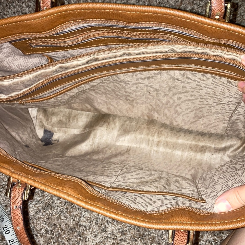 Michael kors tote - Picture 3 of 6